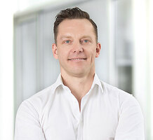 Portraitfoto Prof. Kilian Wegmann, Facharzt bei OCM Orthopädische Chirurgie München